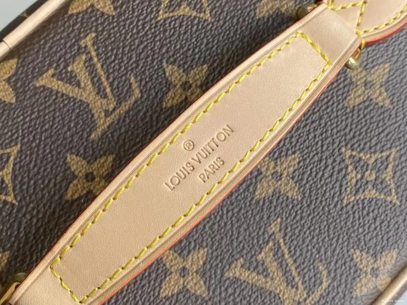 BAG MAKE LV CUSTOM UP VANITY 0503